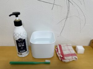 壁紙のクレヨン落書き汚れを台所用中性洗剤とメラミンスポンジで消えるか検証